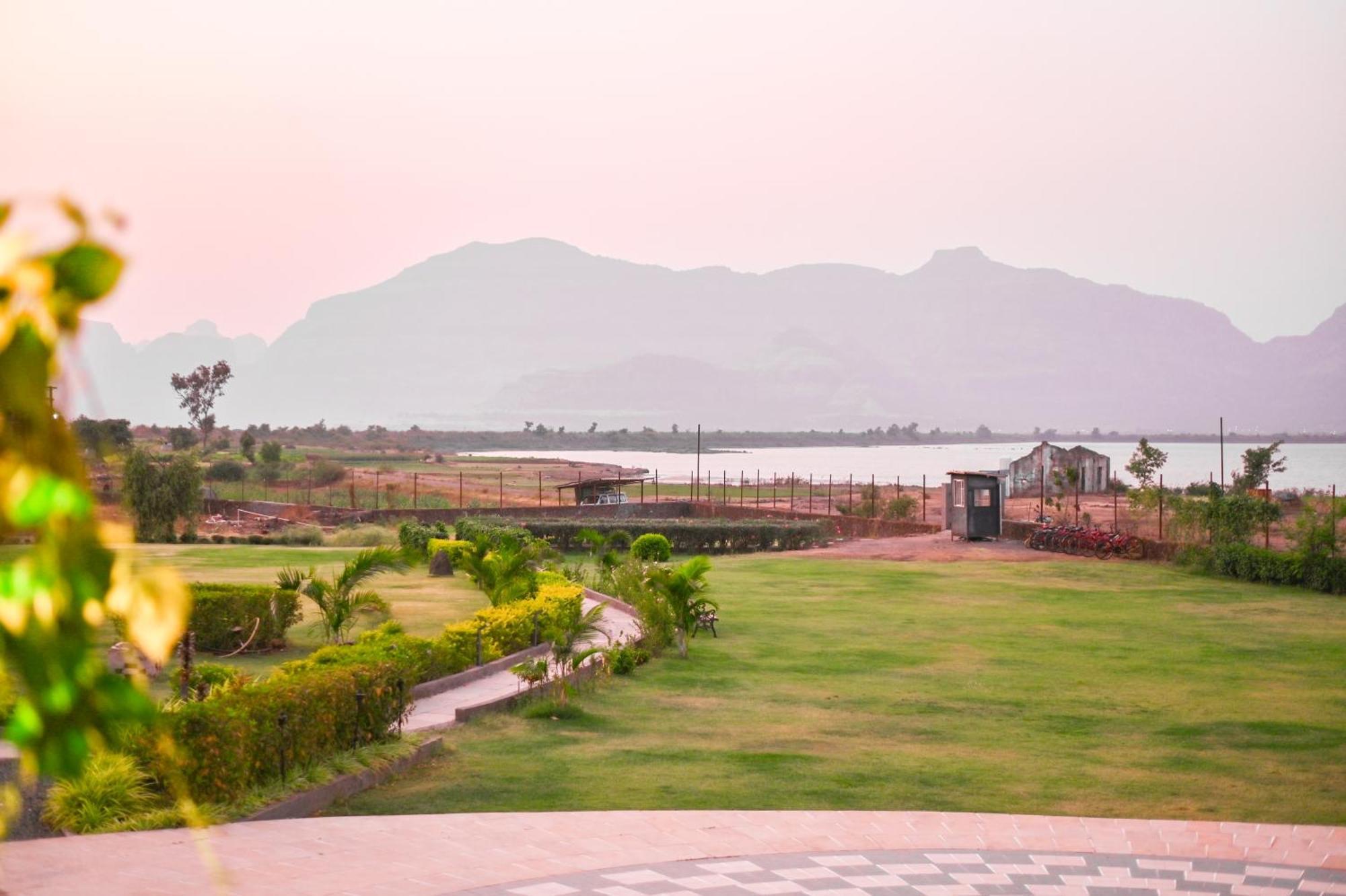 Saj By The Lake, Malshej Ghat Exterior foto